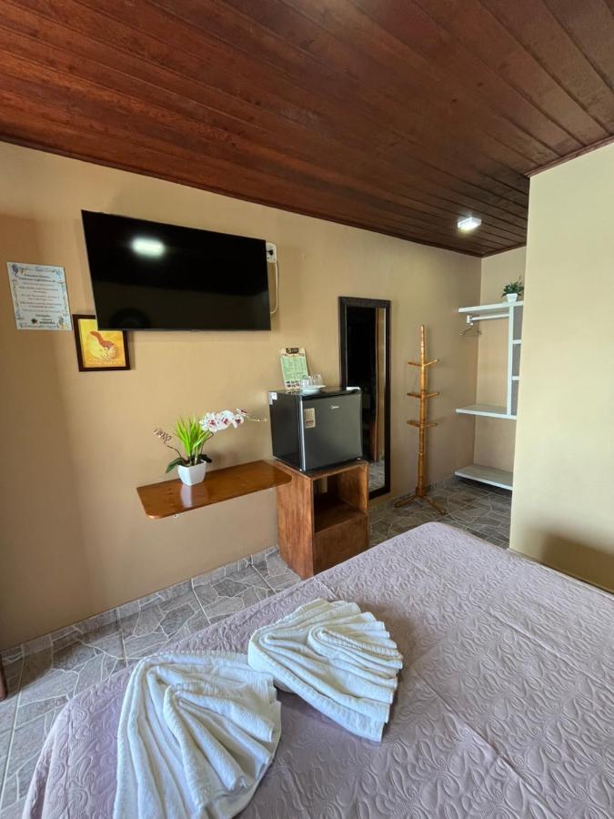 Pousada Conves - Ilha Grande Praia de Araçatiba 外观 照片